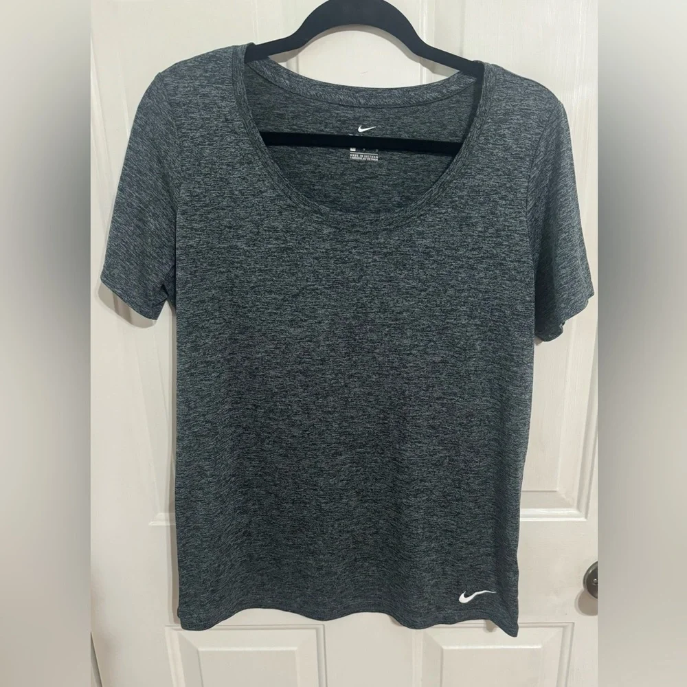 Nike Dry Fit Top - Picture 1 of 6
